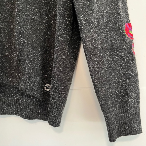 Madame | Embroidered Sweater - Picture 5 of 15